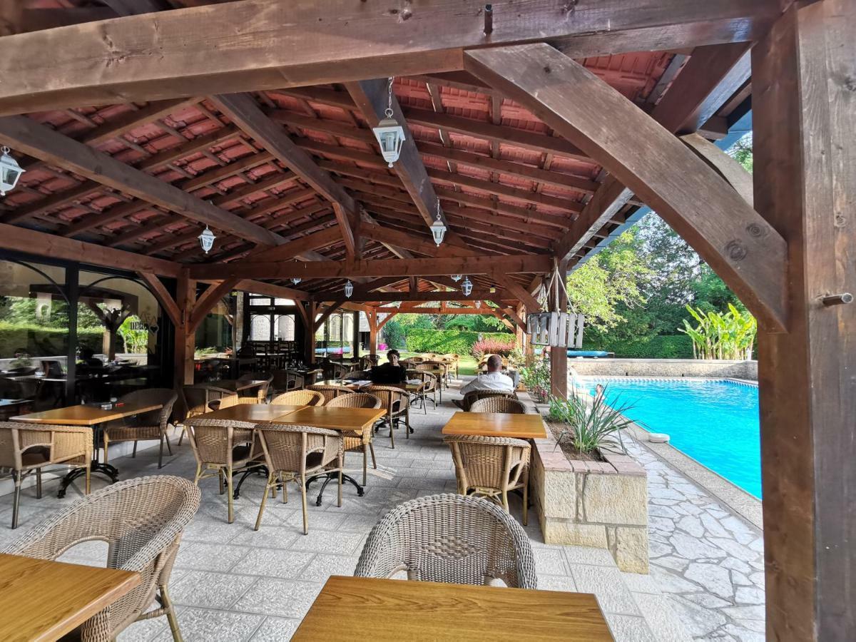 Hotel Le Relais Du Touron Carsac-Aillac Bagian luar foto